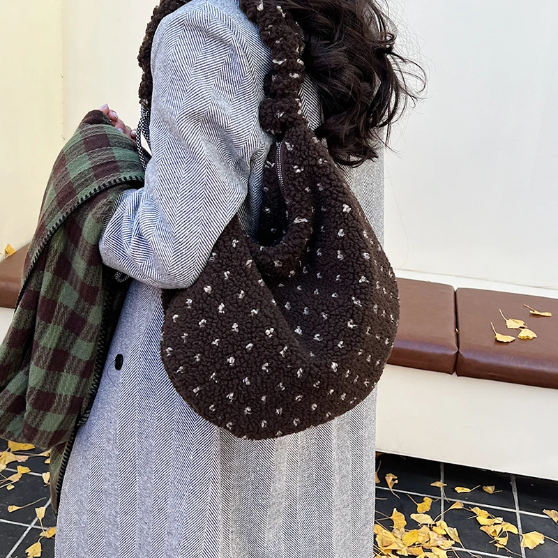 2025 Winter New Style Fluffy and Stylish Lamb Wool Dumpling Bag Large Capacity Versatile Shoulder Crossbody Bag 8009MY - Image 4